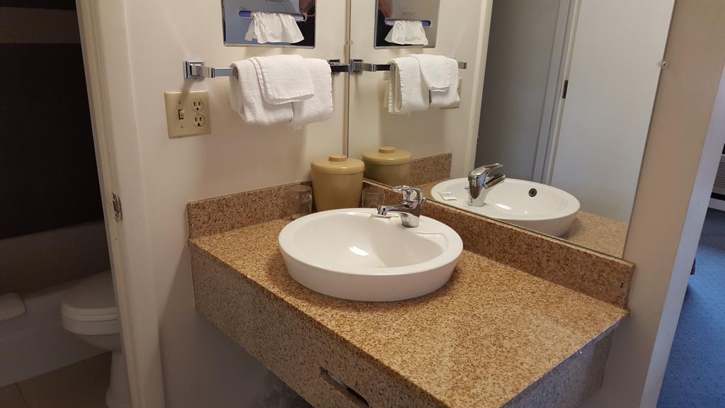 Travelers Lodge Marshall Экстерьер фото