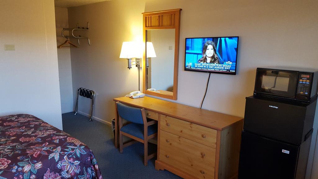 Travelers Lodge Marshall Экстерьер фото