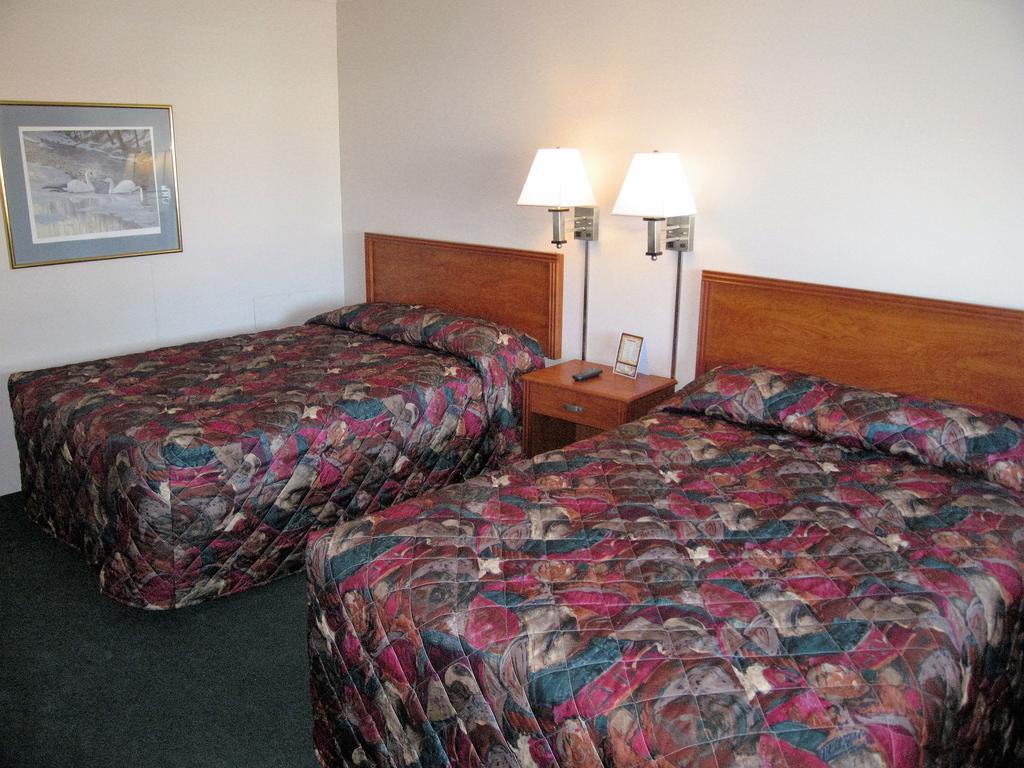 Travelers Lodge Marshall Экстерьер фото