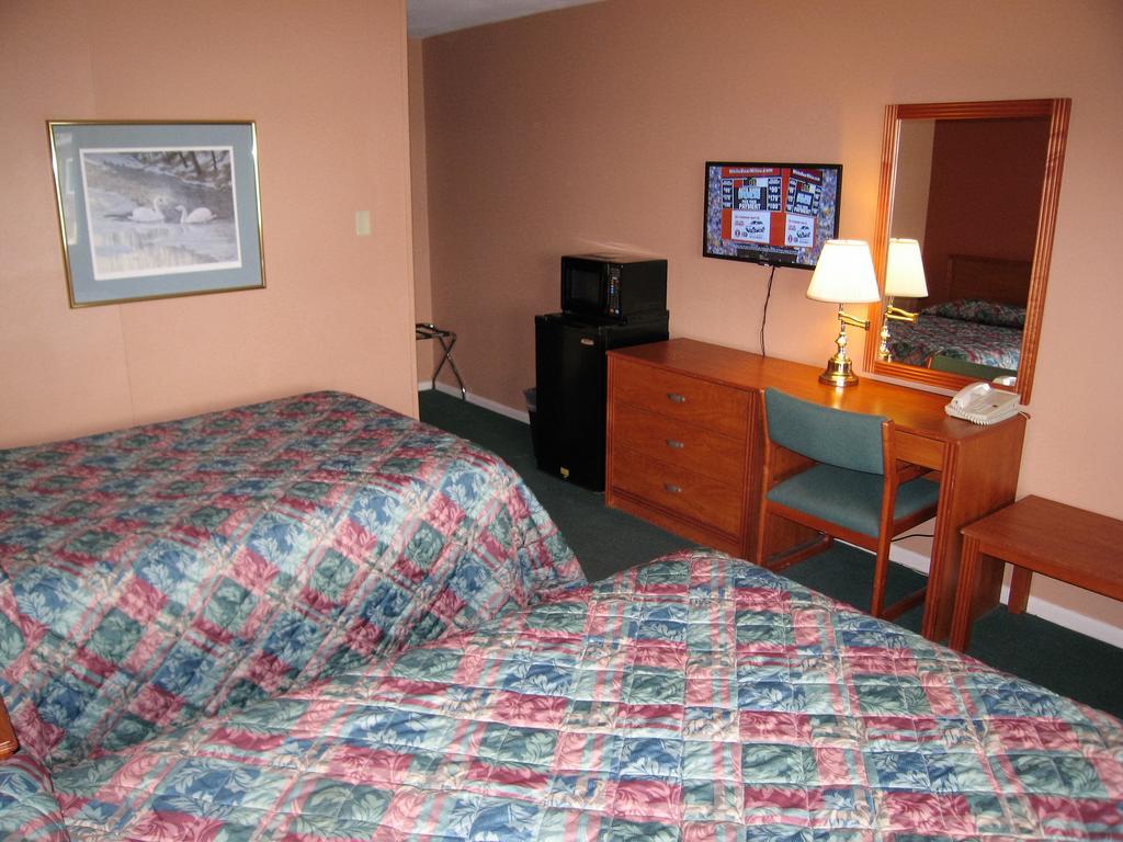 Travelers Lodge Marshall Экстерьер фото